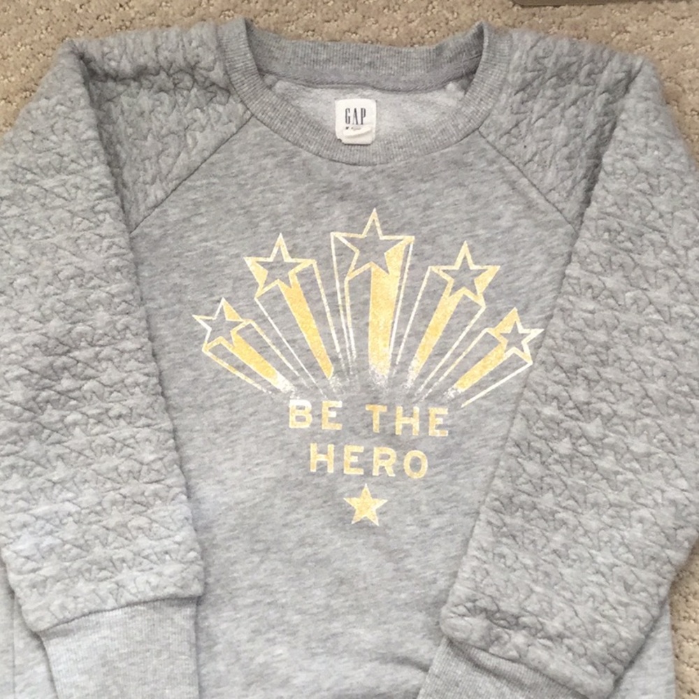 Gap sweater